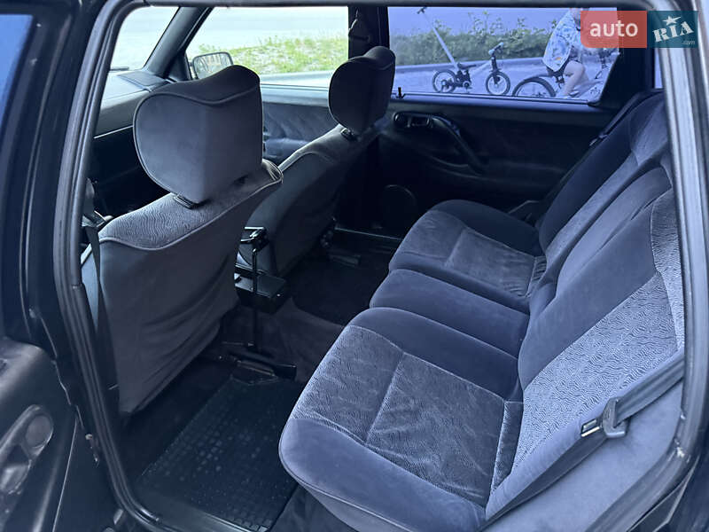 Універсал Volkswagen Passat 1995 в Кременці