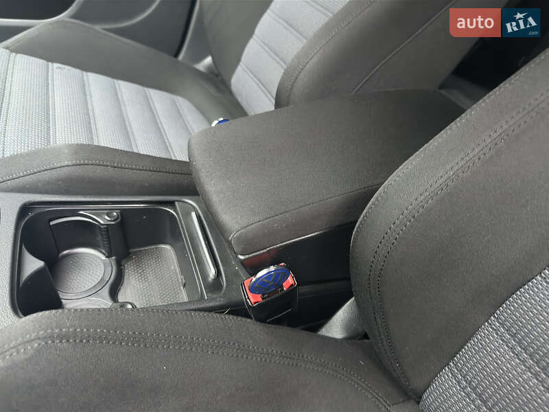 Універсал Volkswagen Passat 2012 в Івано-Франківську