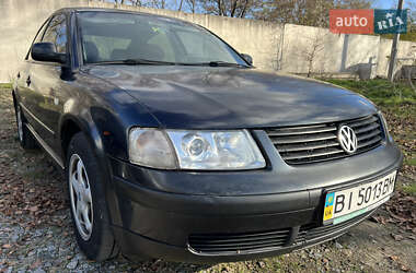 Седан Volkswagen Passat 1999 в Кременчуці
