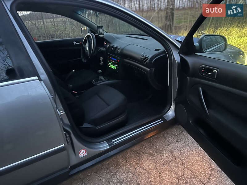 Седан Volkswagen Passat 2002 в Виннице