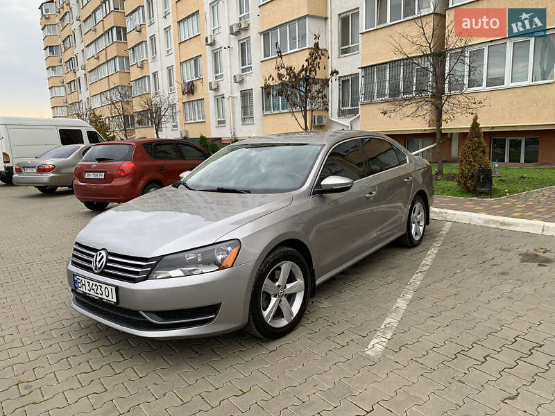 Седан Volkswagen Passat 2012 в Одесі