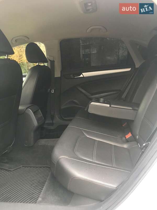 Седан Volkswagen Passat 2012 в Киеве