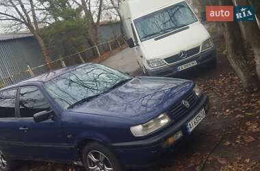 Седан Volkswagen Passat 1994 в Вышгороде