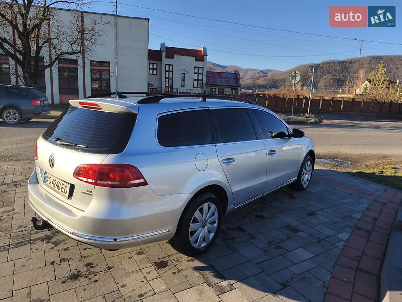 Универсал Volkswagen Passat 2012 в Хусте