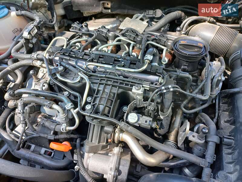 Универсал Volkswagen Passat 2012 в Хусте