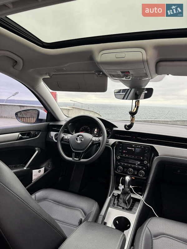 Седан Volkswagen Passat 2020 в Одесі