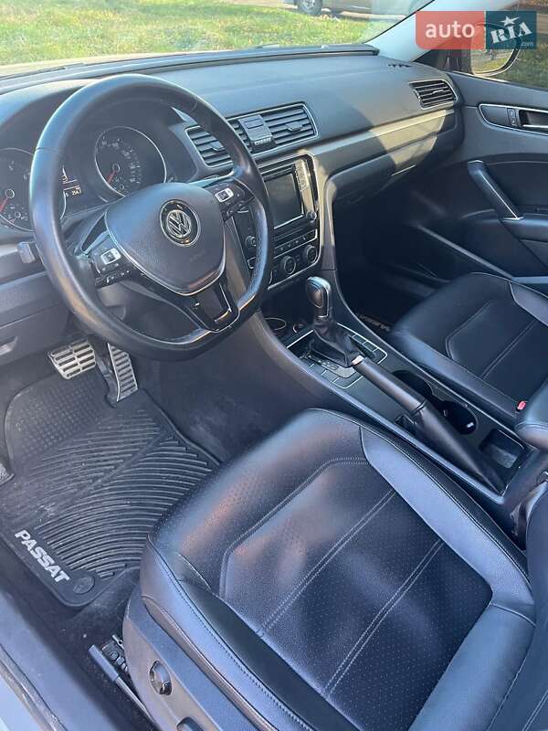 Седан Volkswagen Passat 2018 в Киеве фото 9 Седан Volkswagen Passat 2018 в Киеве