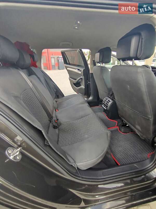 Универсал Volkswagen Passat 2015 в Ивано-Франковске