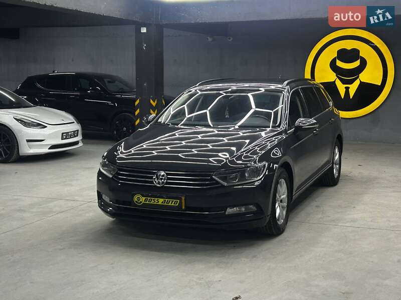 Універсал Volkswagen Passat 2018 в Чернівцях