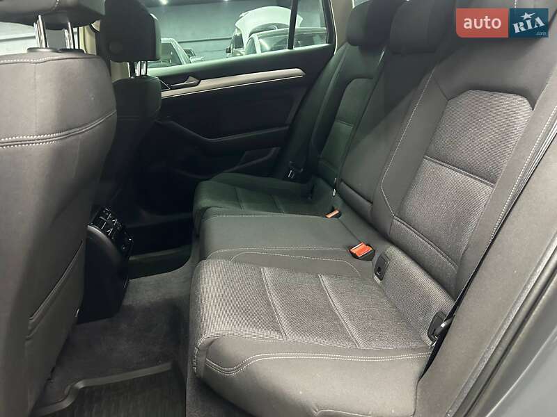 Універсал Volkswagen Passat 2018 в Чернівцях