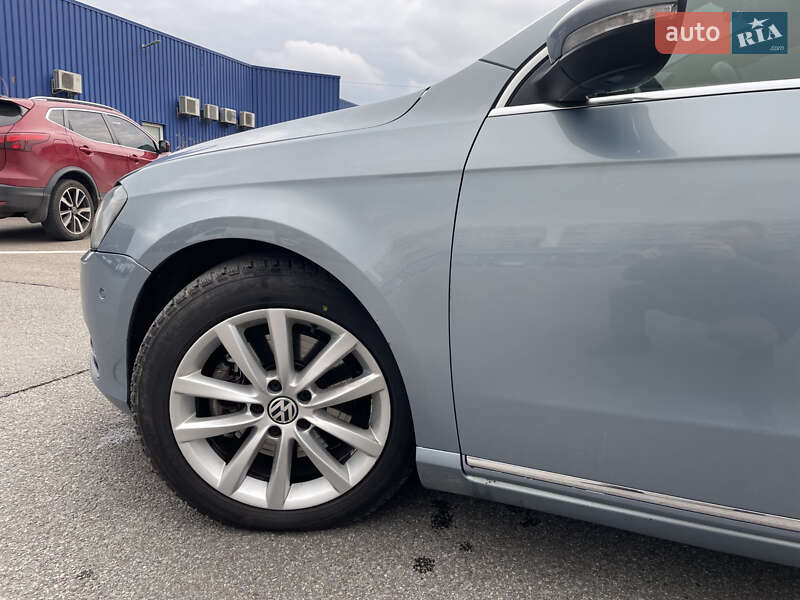 Универсал Volkswagen Passat 2013 в Львове