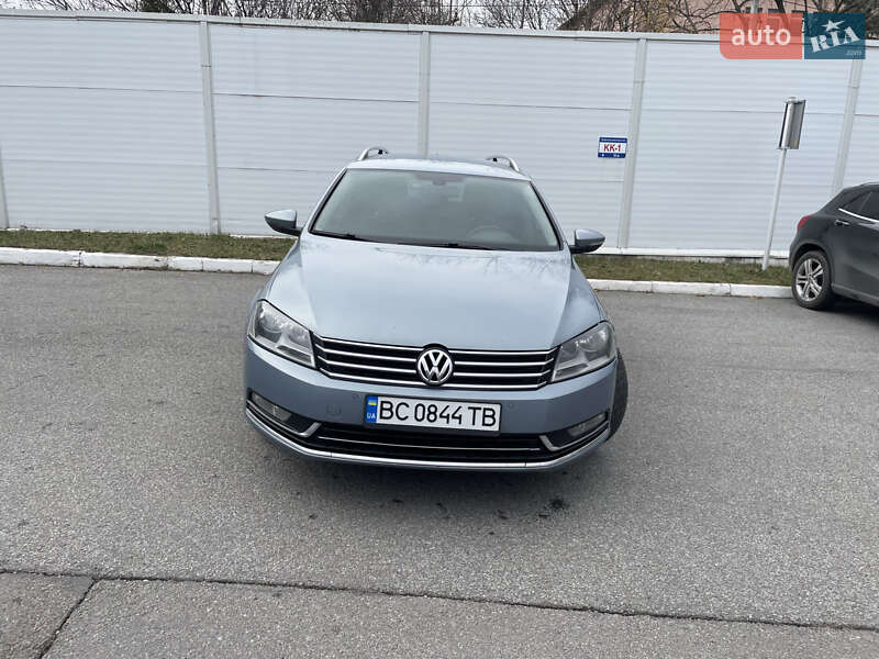 Универсал Volkswagen Passat 2013 в Львове