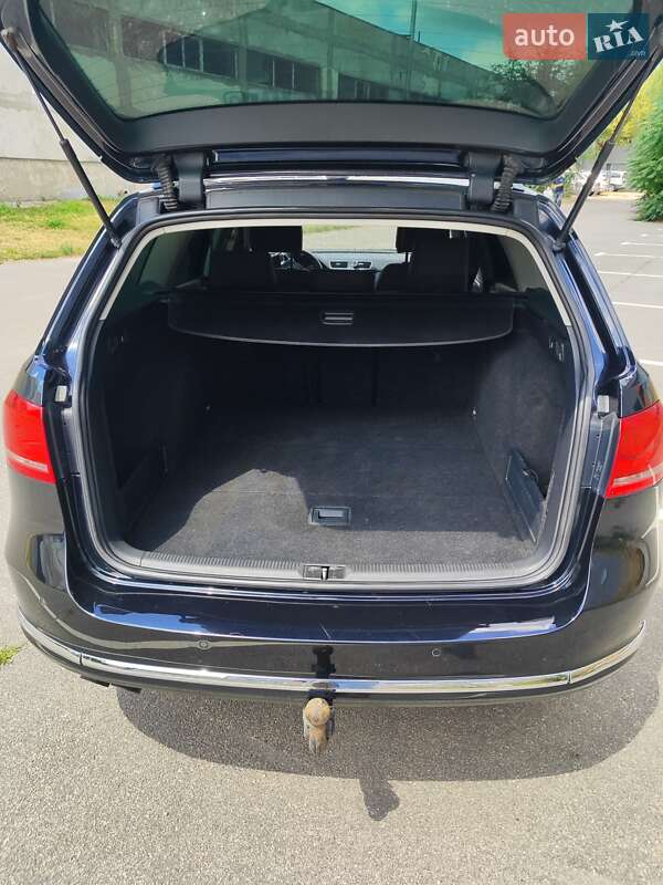 Универсал Volkswagen Passat 2011 в Кропивницком