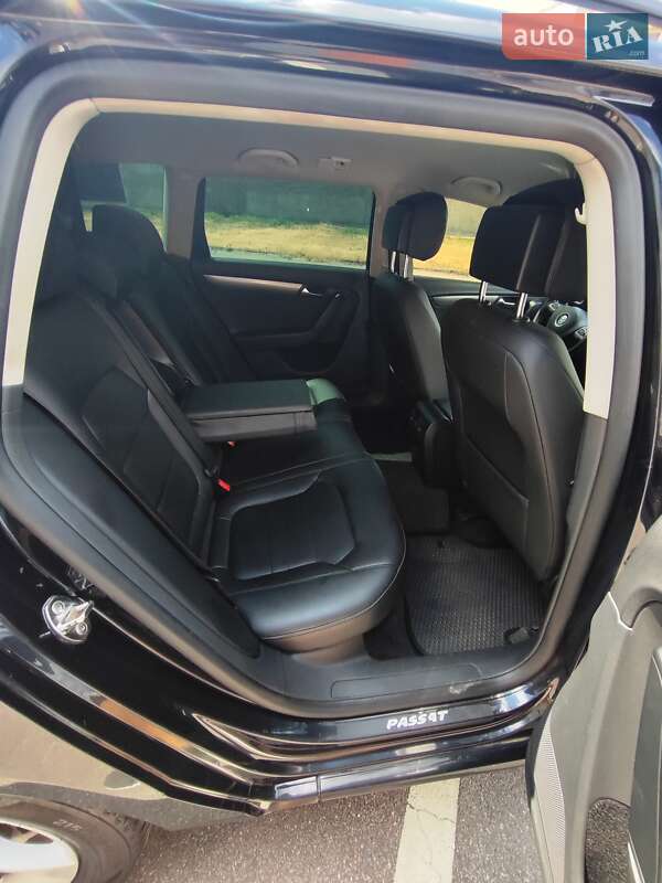 Универсал Volkswagen Passat 2011 в Кропивницком