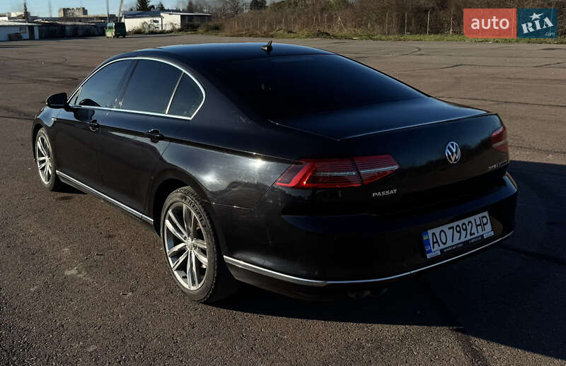 Седан Volkswagen Passat 2015 в Ужгороде