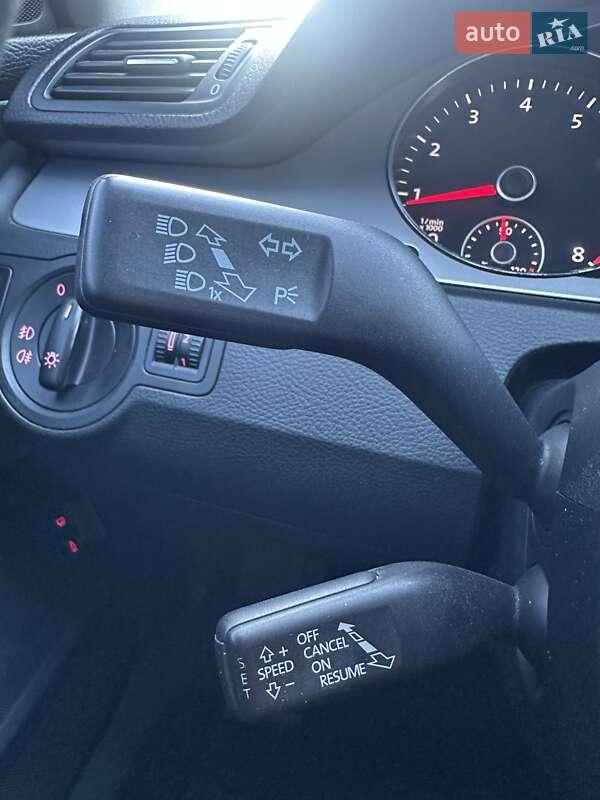 Универсал Volkswagen Passat 2010 в Белогородке