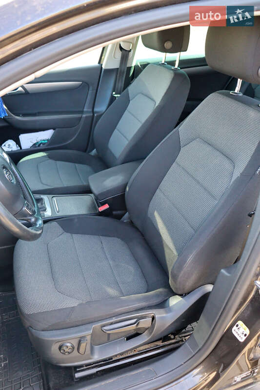 Универсал Volkswagen Passat 2013 в Львове