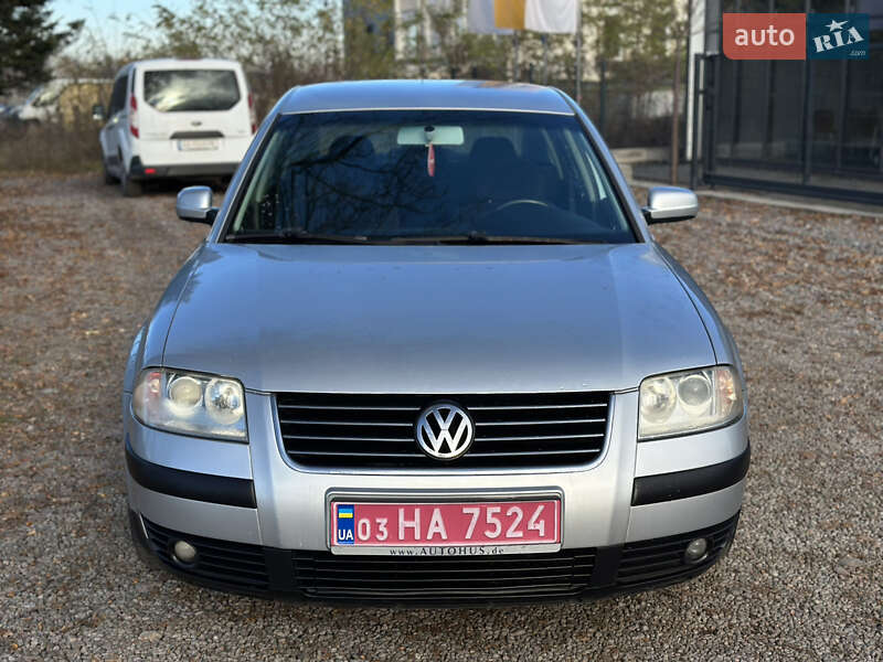Седан Volkswagen Passat 2003 в Виннице