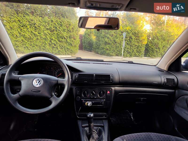Универсал Volkswagen Passat 1999 в Буче