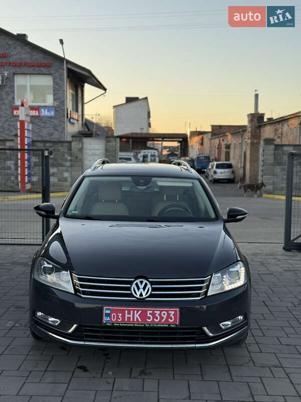 Универсал Volkswagen Passat 2014 в Ровно