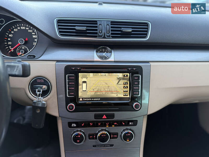 Универсал Volkswagen Passat 2014 в Ровно