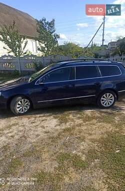 Універсал Volkswagen Passat 2009 в Сарнах