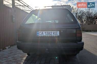Універсал Volkswagen Passat 1993 в Черкасах