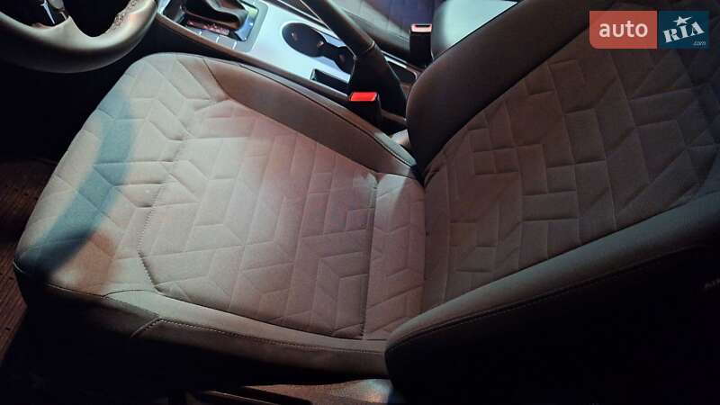 Седан Volkswagen Passat 2021 в Одессе