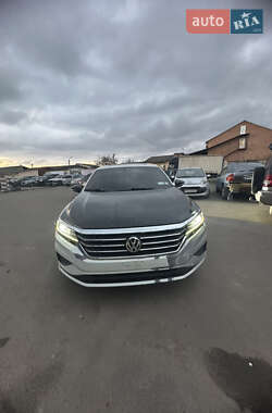 Седан Volkswagen Passat 2022 в Вінниці