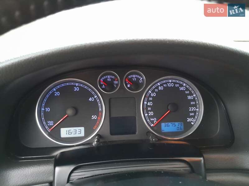 Универсал Volkswagen Passat 2004 в Любомле