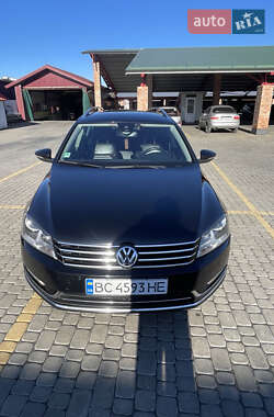 Універсал Volkswagen Passat 2014 в Львові