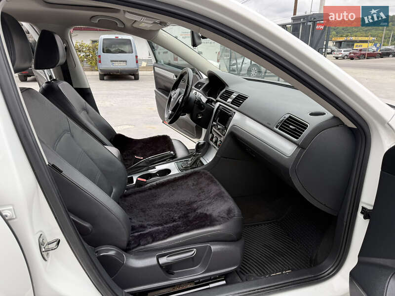 Седан Volkswagen Passat 2012 в Теребовле