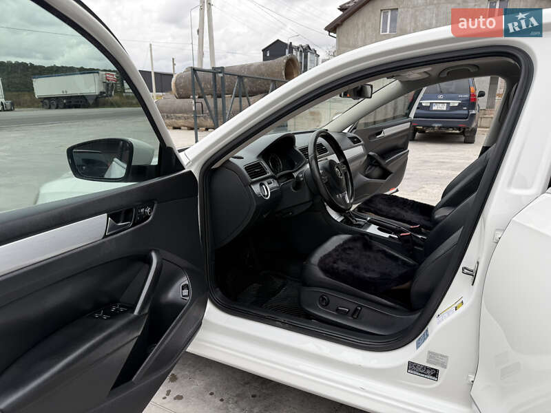 Седан Volkswagen Passat 2012 в Теребовле