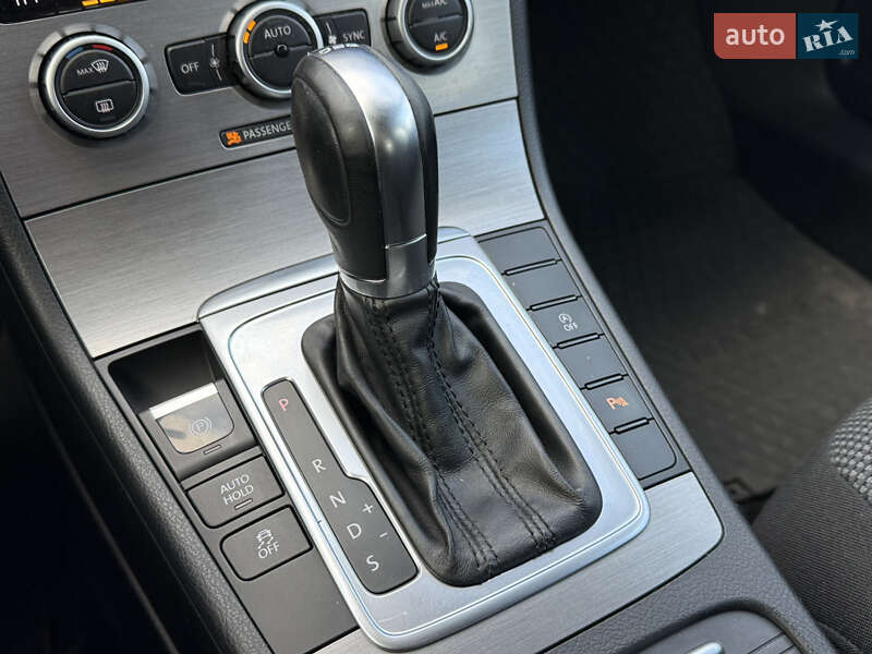 Универсал Volkswagen Passat 2014 в Стрые