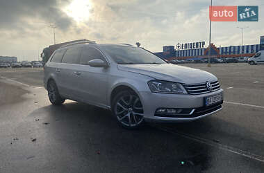 Універсал Volkswagen Passat 2014 в Кропивницькому