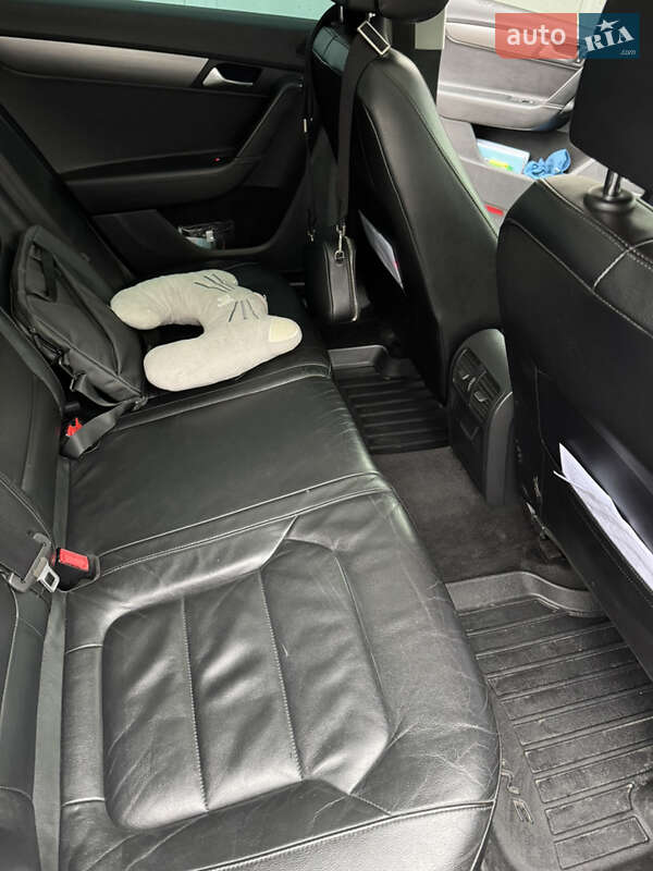 Универсал Volkswagen Passat 2012 в Вознесенске