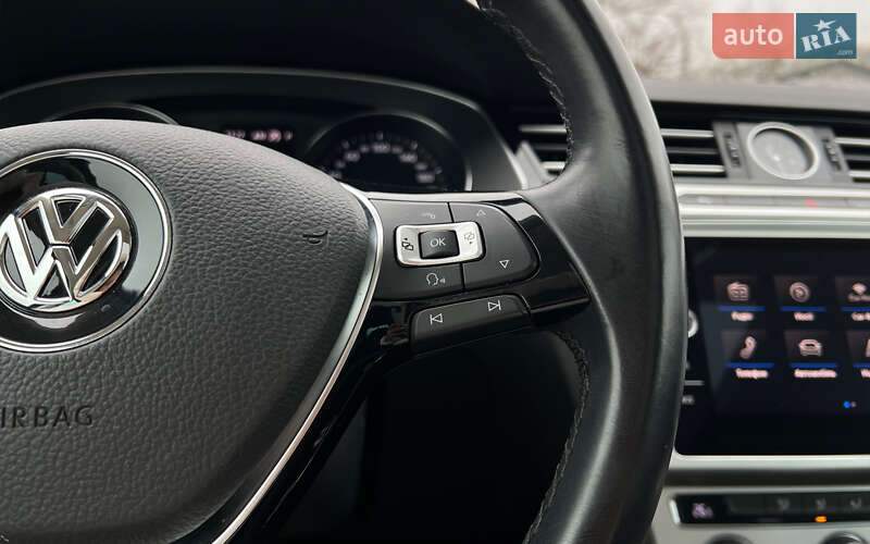 Универсал Volkswagen Passat 2017 в Львове