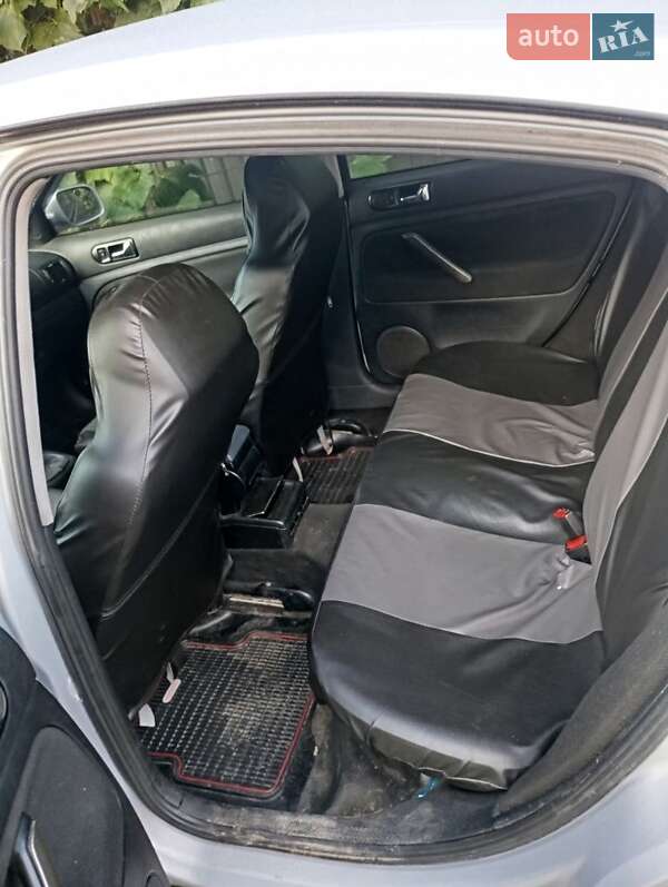 Седан Volkswagen Passat 1998 в Перечине