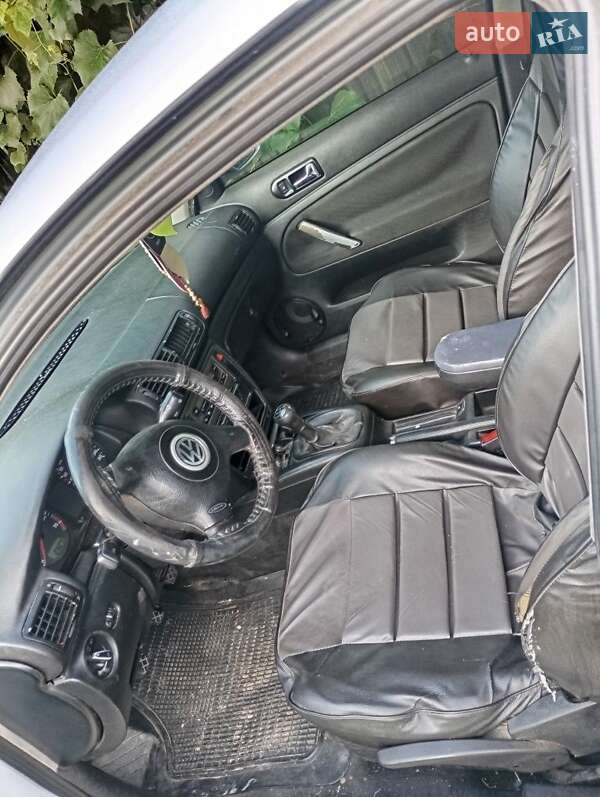 Седан Volkswagen Passat 1998 в Перечине