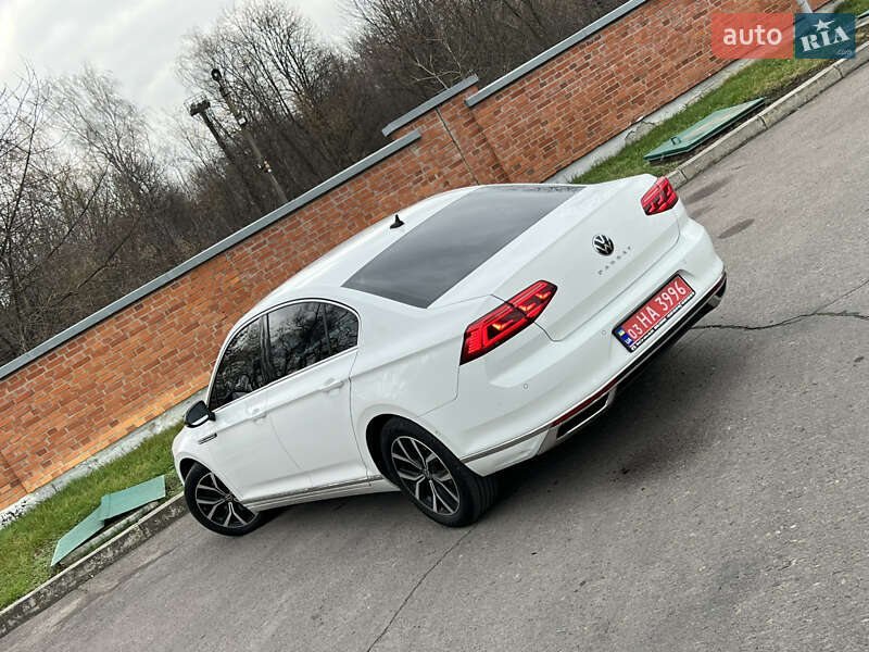 Седан Volkswagen Passat 2021 в Дрогобыче
