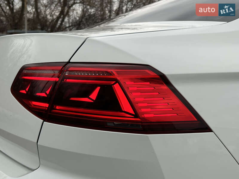 Седан Volkswagen Passat 2021 в Дрогобыче