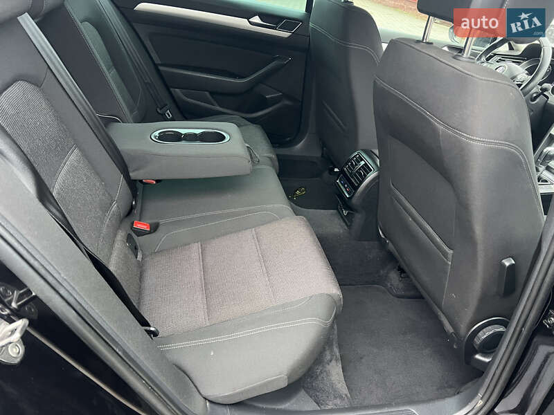 Универсал Volkswagen Passat 2019 в Хмельницком фото 20 Универсал Volkswagen Passat 2019 в Хмельницком