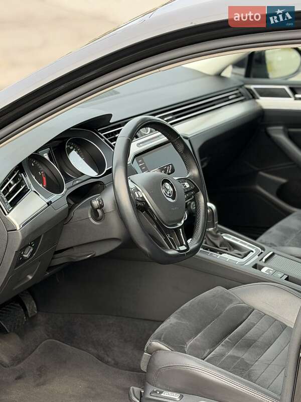 Універсал Volkswagen Passat 2018 в Львові