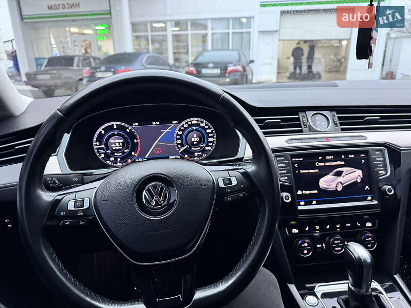 Седан Volkswagen Passat 2016 в Тростянце