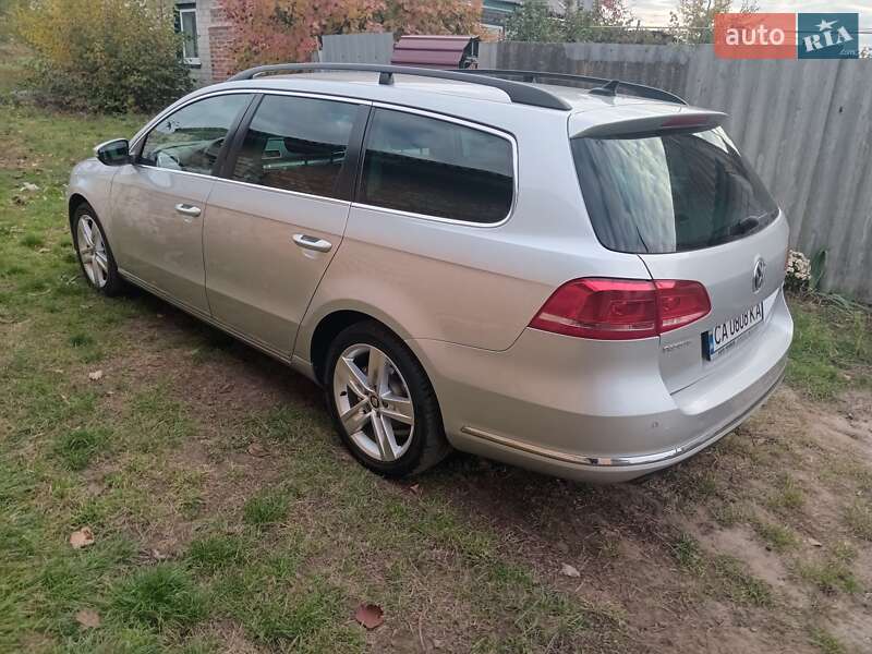 Универсал Volkswagen Passat 2011 в Каменке