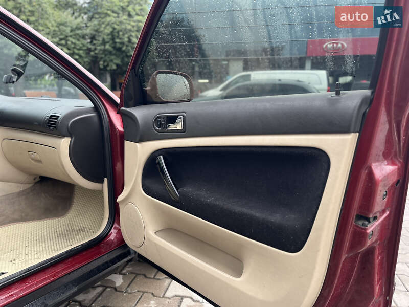 Седан Volkswagen Passat 1998 в Луцке