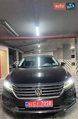 Седан Volkswagen Passat 2020 в Черновцах