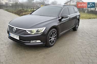 Универсал Volkswagen Passat 2015 в Львове