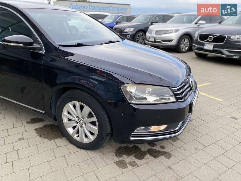 Седан Volkswagen Passat 2014 в Ужгороді