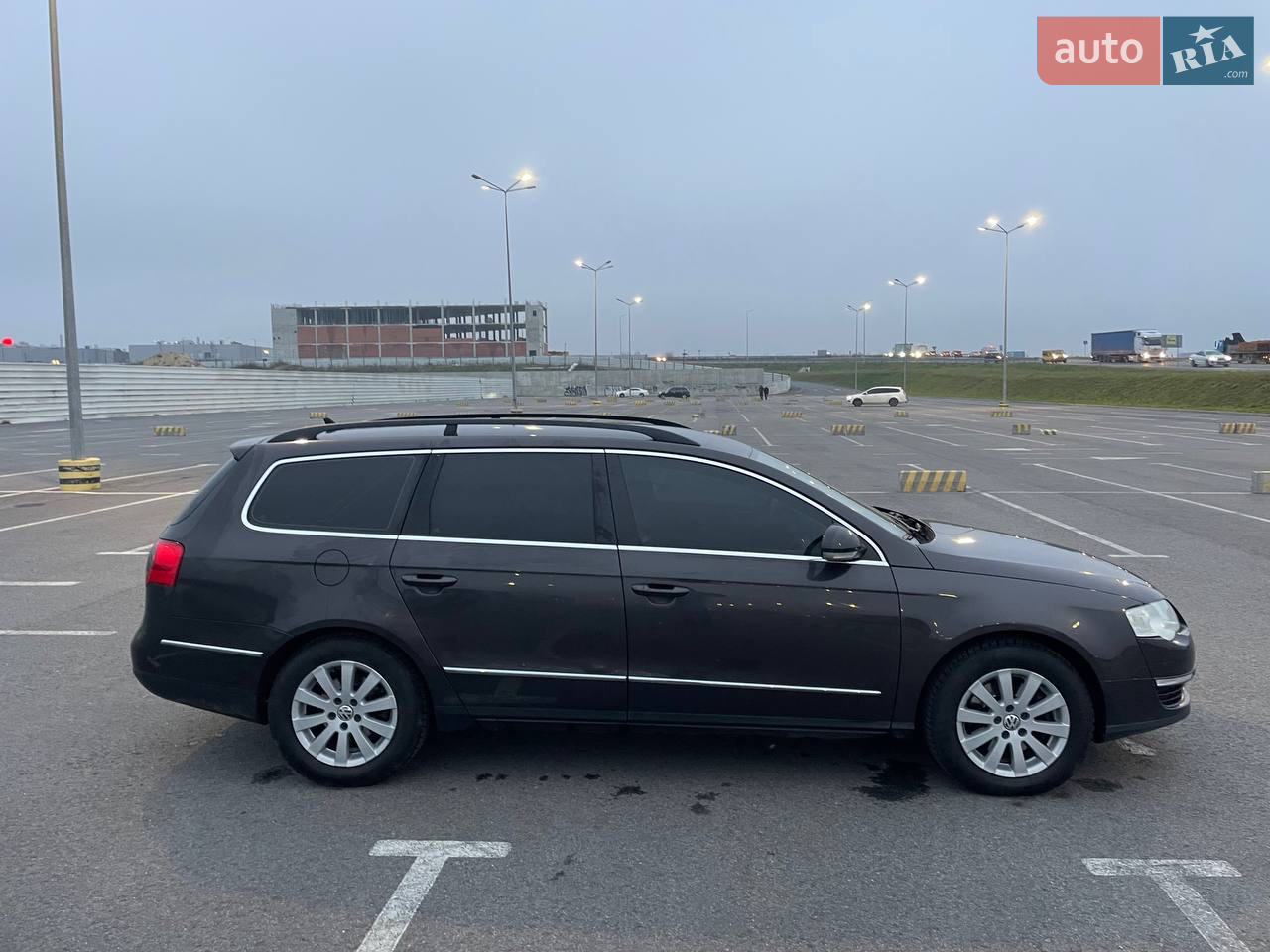2010 Volkswagen Passat - мініатюра 17